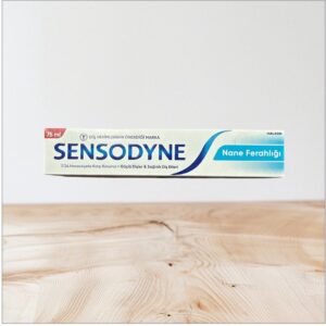 Sensodyne Naneli Ferahlığı Diş Macunu 75 ml